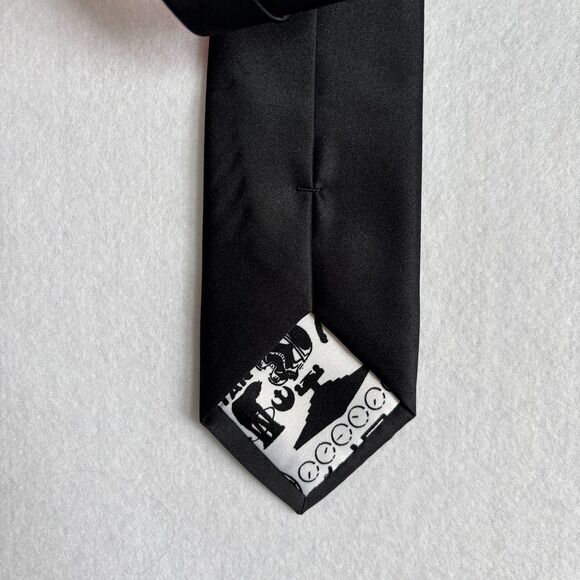 Star Wars Darth Vaders Red Lightsaber Dress Neck Tie Men's Black 58 x 3 NWT - Picture 6 of 8